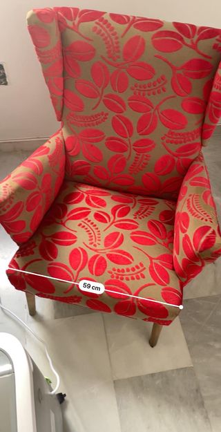 Poltrona vintage rivestita a mano