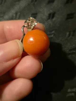 Pendientes antiguos naranjas y plateados