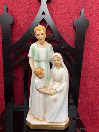 Sagrada Familia Porcelana Biscuit Antigua