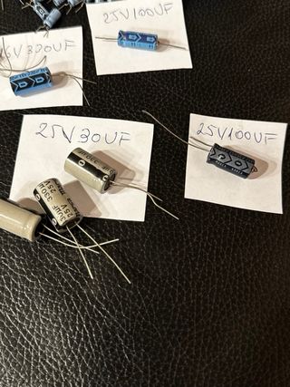 Condensadores Electrolíticos Varios