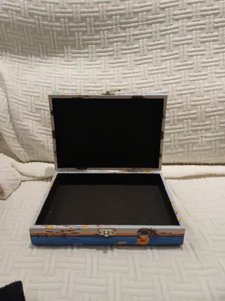 Caja decorativa Kokeshi