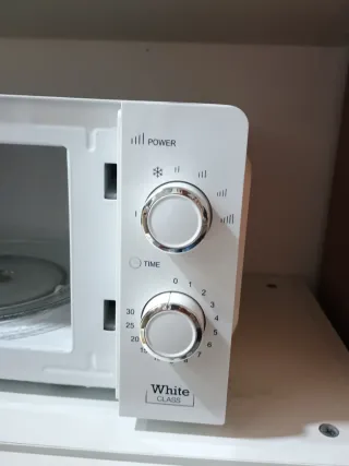Microondas Orbegozo Blanco