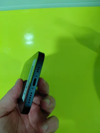 iPhone 12 64GB Negro Chip A14 Bionic