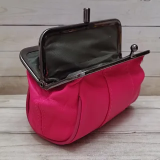 OFERTA. MONEDERO ROSA VINTAGE PIEL UBRIQUE