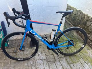 Bicicleta carretera Cube Attain GTC