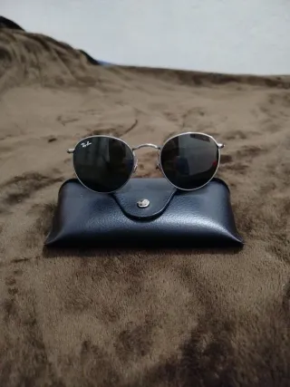 Gafas de sol redondas plateadas