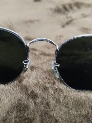 Gafas de sol redondas plateadas