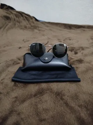 Gafas de sol redondas plateadas