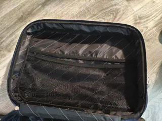 Maleta BELAX Negra con Ruedas