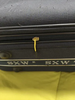 Maleta BELAX Negra con Ruedas