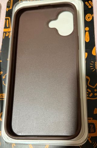 Funda iPhone 16 Plus Guess Marrón. IMPECABLE