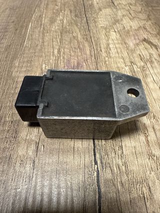 Regulador Corriente original Honda NSR 75cc.