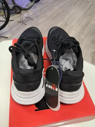 Zapatillas Diadora Mythos Negras