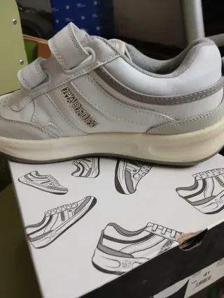 Zapatillas Paredes niño velcro blancas