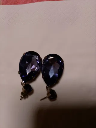 Pendientes antiguos morados y plateados