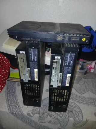 2 x PlayStation 2