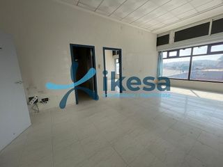 Local comercial en venta en Andújar
