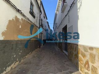 Casa adosada en venta en Martos