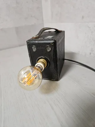 Lampada vintage macchina fotografica