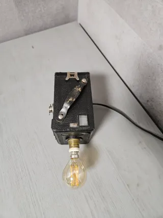 Lampada vintage macchina fotografica