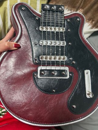 Bolso Guitarra rockera Vintage vinotinto y Negro