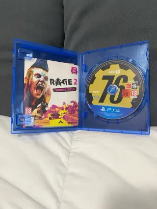 PS4 Nera + Controller + 5 Giochi