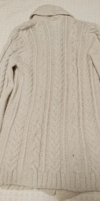 Chaqueta de punto beige con botones