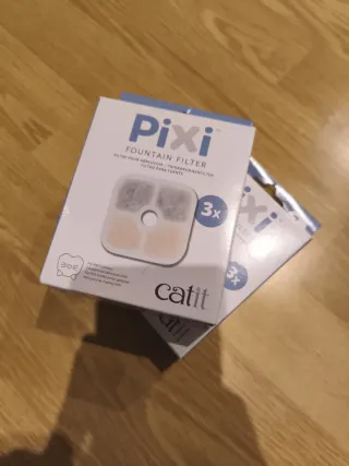 Fuente de agua para gatos diseño gatito