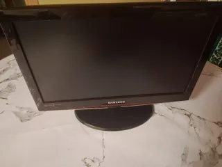 Monitor/TV Samsung 19” con HDMI – funziona perfettamente