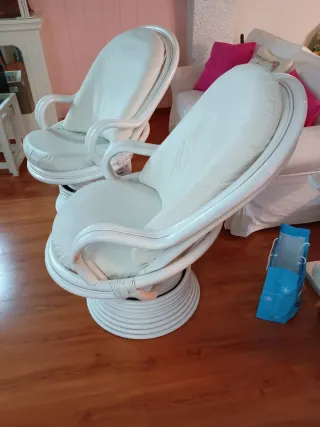 2 Sillones Balancines Ratán
