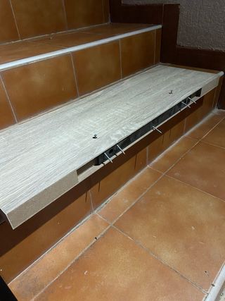 Estantería madera y metal