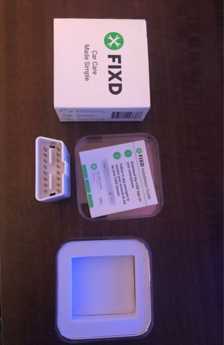 Adaptador FIXD para diagnóstico de vehículos