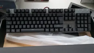 Teclado ThundeRobot K70R Led. Negro