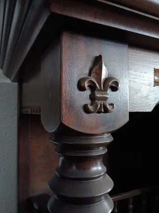 Aparador Vasco/Francés S.XIX roble tallado