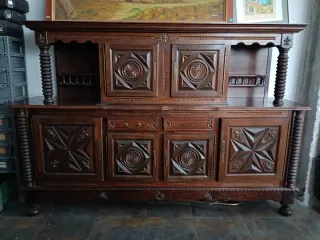 Aparador Vasco/Francés S.XIX roble tallado