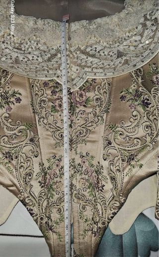 Traje de Fallera