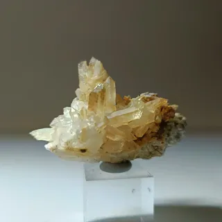 Cluster di Quarzo Grezzo Naturale