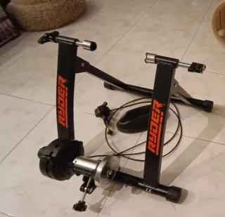 Rodillo de entrenamiento para bicicleta