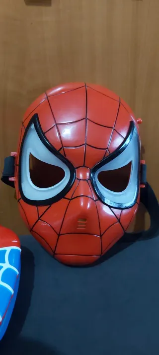 Portátil Interactivo y Máscara Spiderman