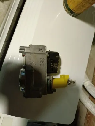 Válvula Gas Caldera BaxiRoca Honeywell VK4105M