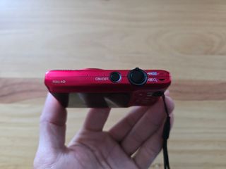 Cámara Canon IXUS 220 HS Roja