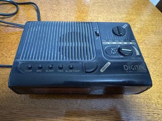 Radio Despertador Digital Plata