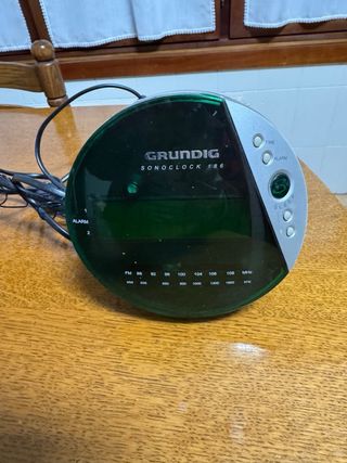 Radio Despertador Digital Plata