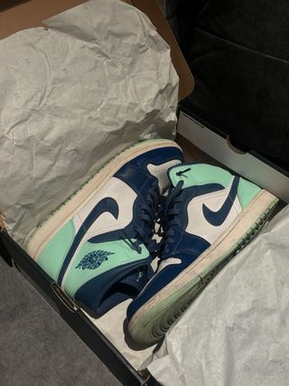 Nike Air Jordan 1 Mid Mystic Navy Mint