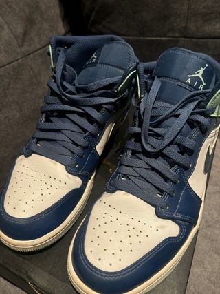Nike Air Jordan 1 Mid Mystic Navy Mint