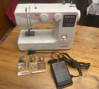 Macchina da cucire Necchi