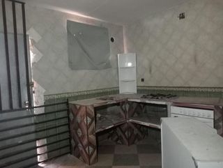 Casa adosada en venta en Mengíbar