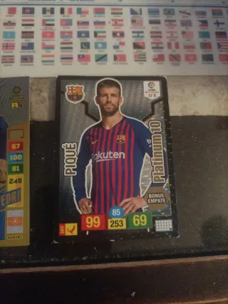Cromos fútbol Panini Messi Gavi Piquéy pedri