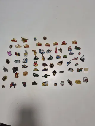 Lote de 65 Pines Coleccionables