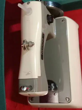 Macchina da cucire NECCHI SUPERNOVA vintage